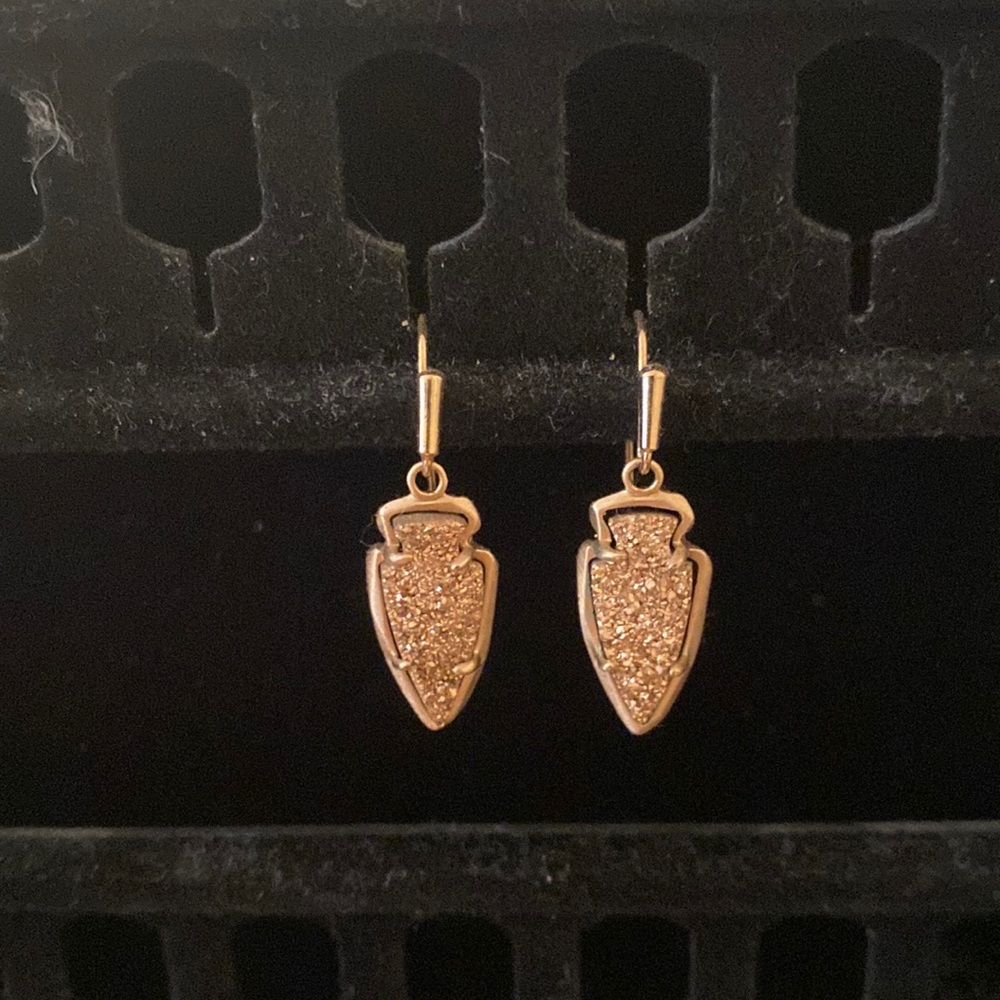 Kendra Scott earring and necklace set